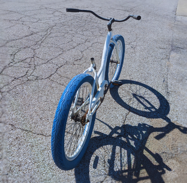 YOLO - 3" Fat Tire Beach Cruiser (As Is, Not Ridable)